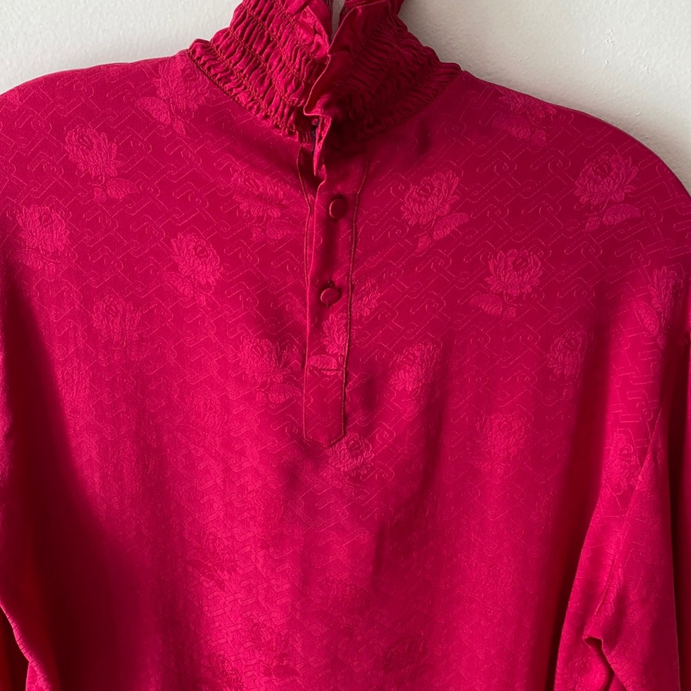 Authentic GUCCI Roses Silk Blouse - Picture 8 of 14